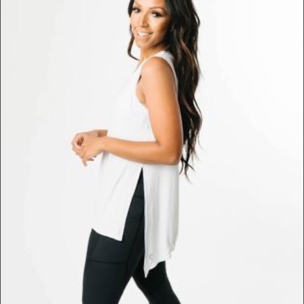 Zyia White Long Finesse Slit Tank
